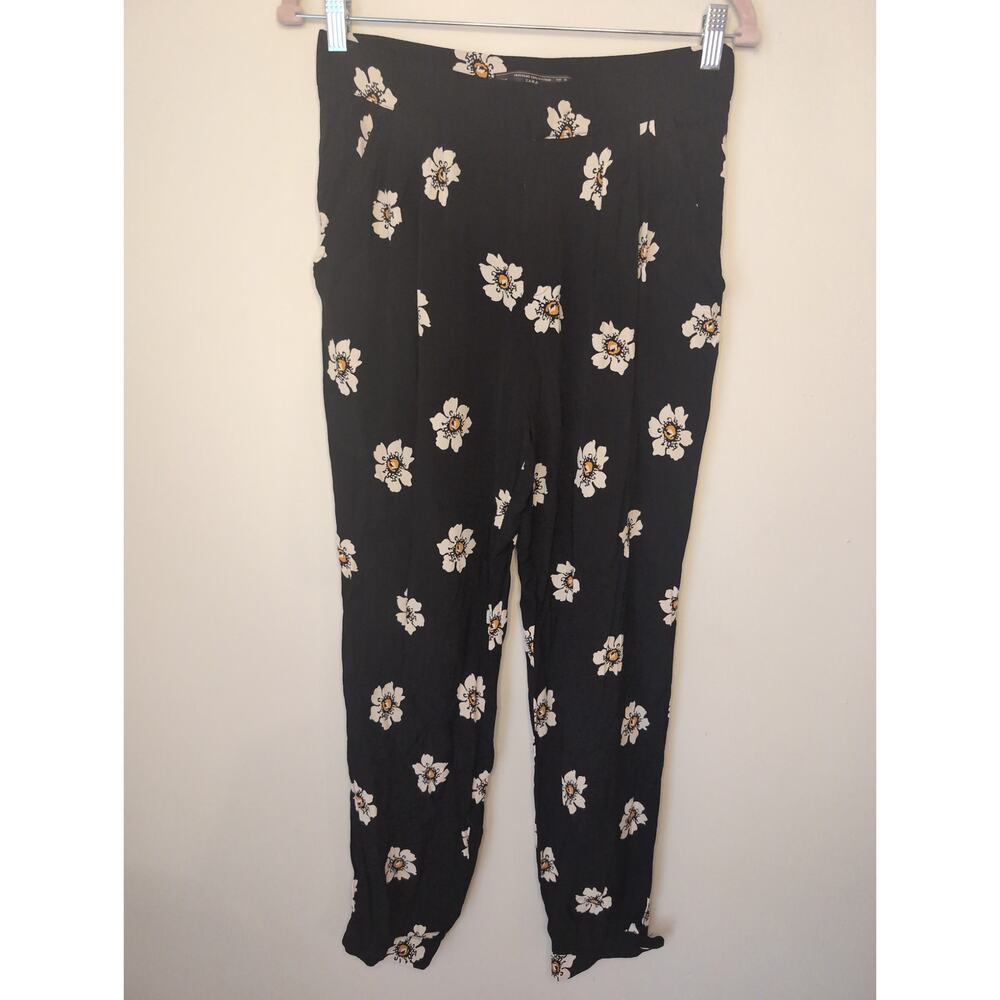 Zara Trafaluc collection black floral high waisted daisy pants